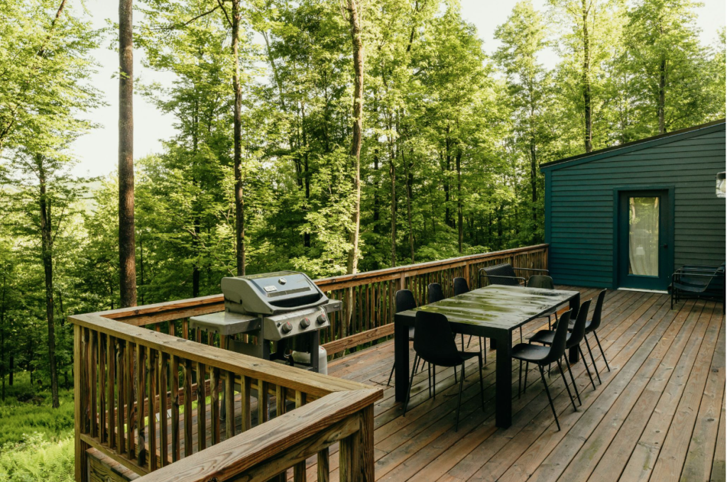 A freshly installed medium-sized deck.